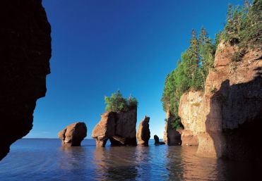 40 foot tall hopewell rocks at fundy national park 40 foot tall hopewell rocks at fundy national park
