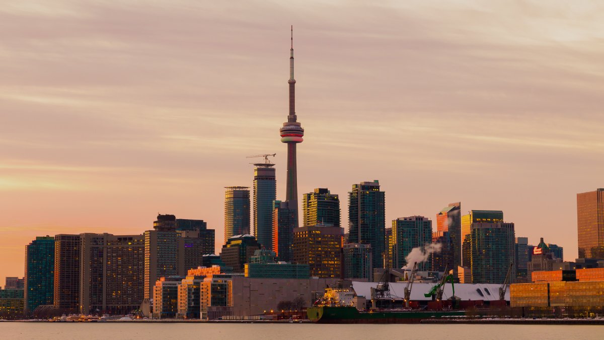 Looking to live and work in Canada? Here are 5 of the best cities to find jobs in Ontario and explore a new lifestyle.