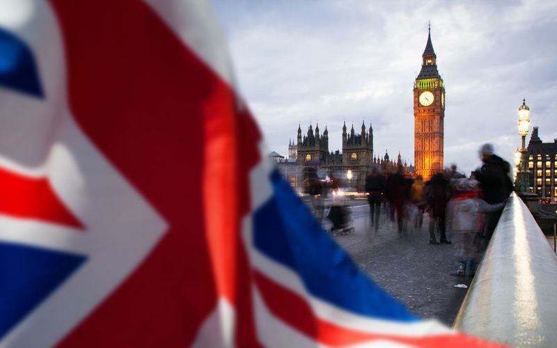 Mind the Gap: New UK versus Canada Immigration System Mind the Gap: New UK versus Canada Immigration System