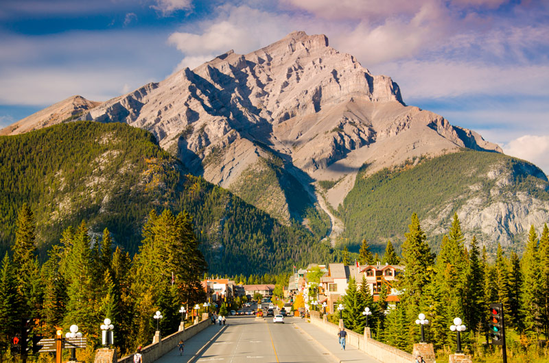 Work in canada today! 400 new seasonal jobs in banff Work in canada today! 400 new seasonal jobs in banff