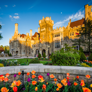5 Reasons why you need to visit Toronto Entrance to Casa Loma