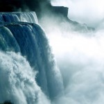 https://canadianvisa.org/blog/travel/landmarks-to-visit-in-canada waterfall