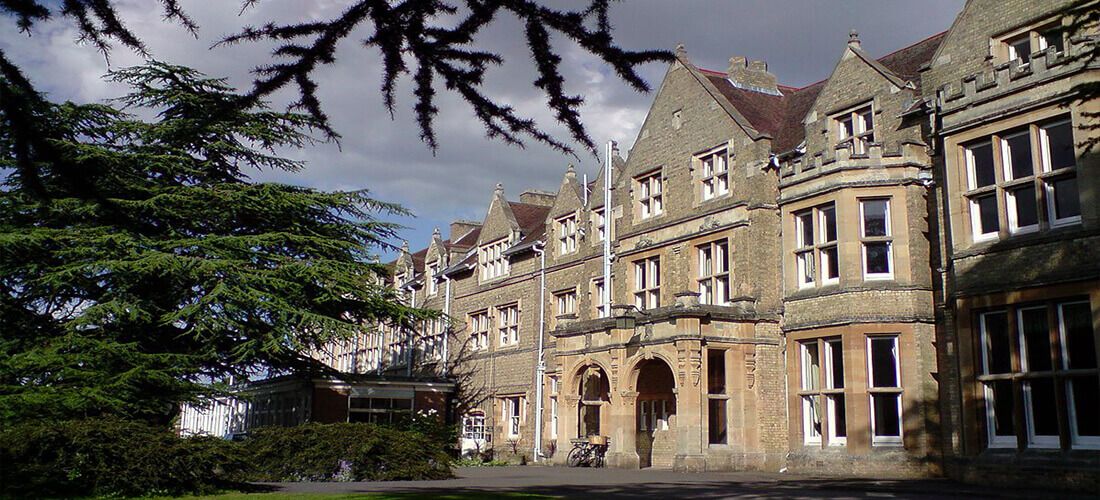 Close shot of McGill university entrance