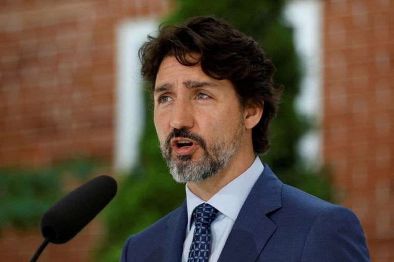 Canadian Borders Remain Closed, But Immigration Open Canadian Borders Remain Closed, But Immigration Open