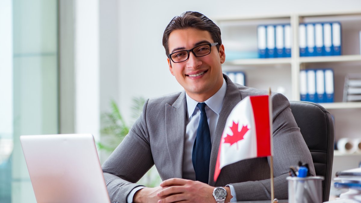 Your Guide to Working in Canada as an Immigrant Your Guide to Working in Canada as an Immigrant